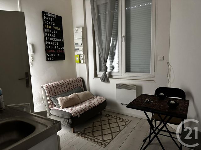 Appartement Studio à louer - 1 pièce - 10,70 m2 - St Quentin - 02 - PICARDIE